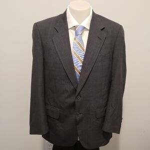 Burberry Men's Classic Fit Wool Suit Size 40R